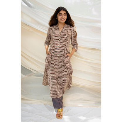 The Indian Ethnic Co. Ajrakh Beige Cotton Kurta