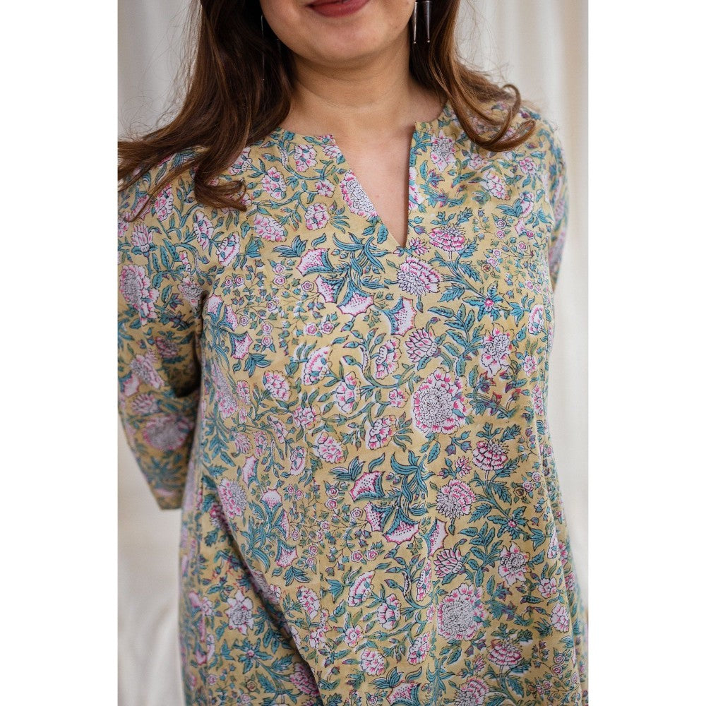 The Indian Ethnic Co. Sanganeri Yellow Cotton Kurta