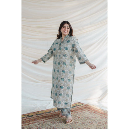 The Indian Ethnic Co. Ajrakh White Cotton Straight Kurta