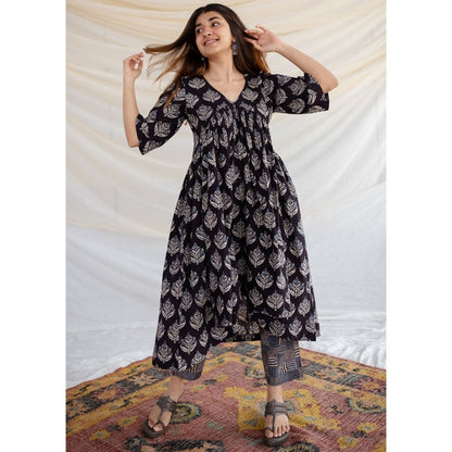 The Indian Ethnic Co. Black Ajrakh Cotton Flared Kurta