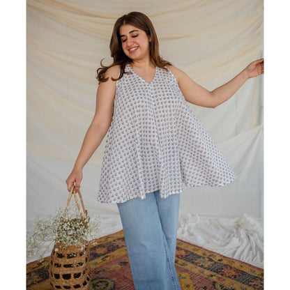 The Indian Ethnic Co. White Floral Sanganeri Organic Cotton Top