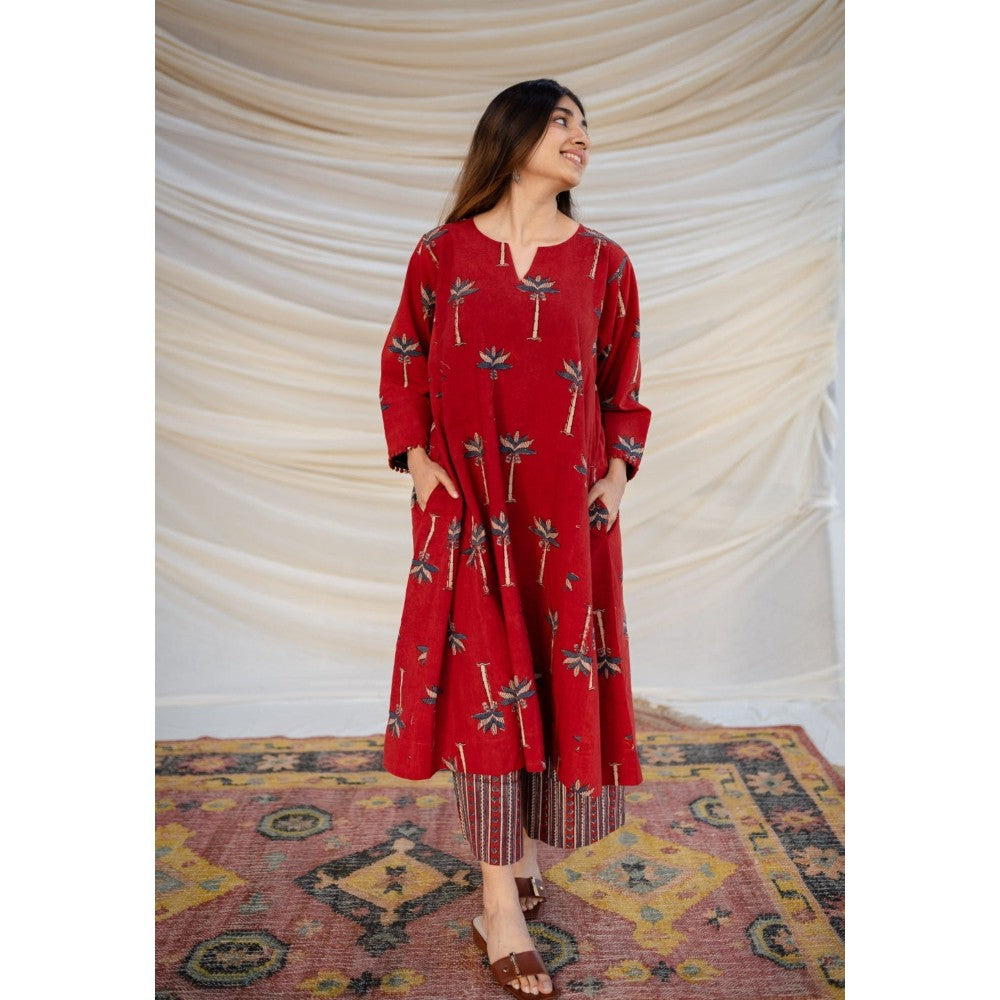 The Indian Ethnic Co. Red Ajrakh Cotton Jhabba Kali Co-ord (Set of 2)