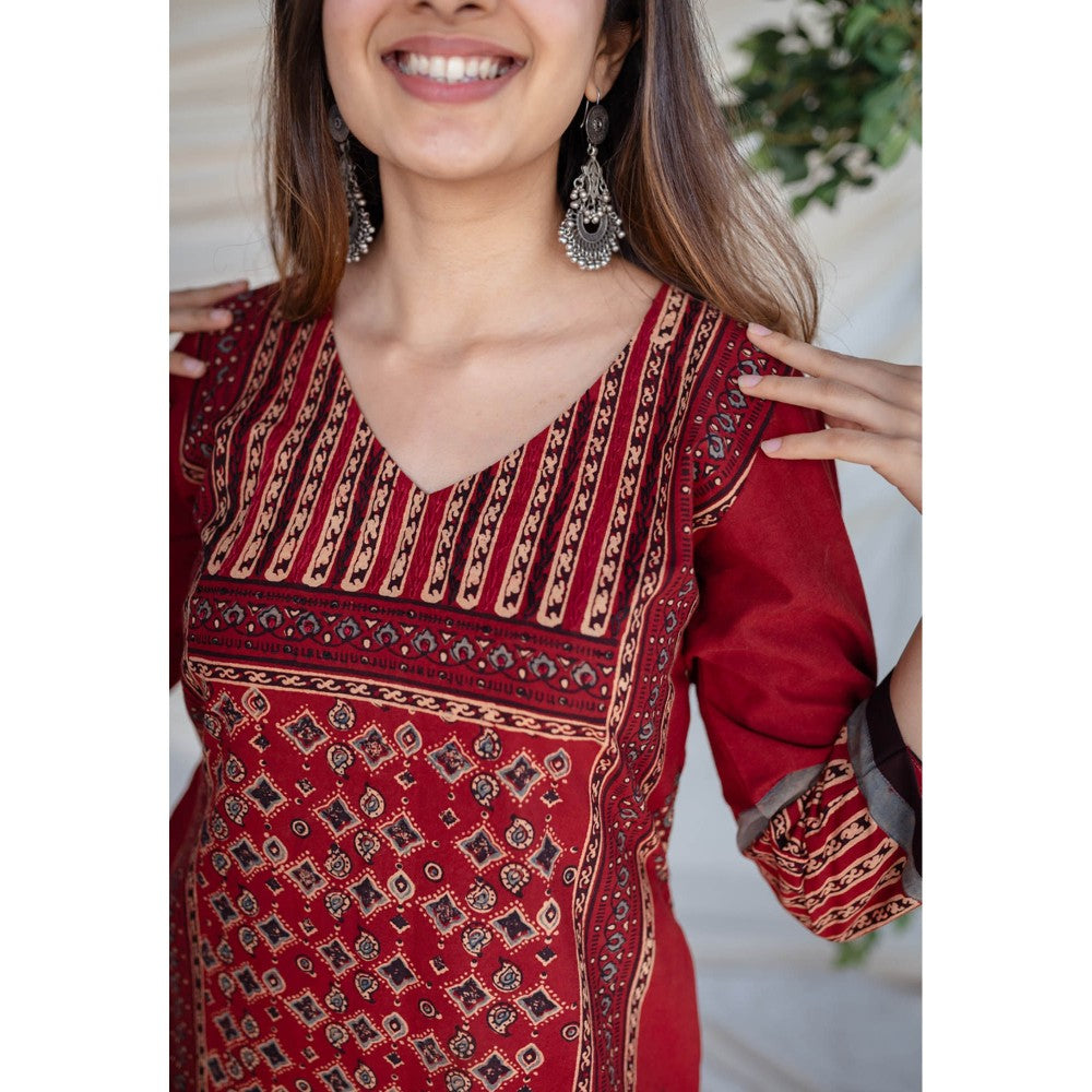 The Indian Ethnic Co. Madder Ajrakh Cotton Kurta