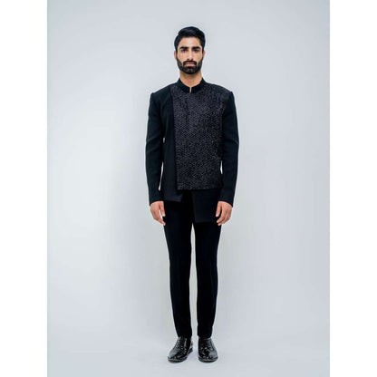 Varun Chakkilam Black Metallic Bandhgala with Pant (Set of 2)