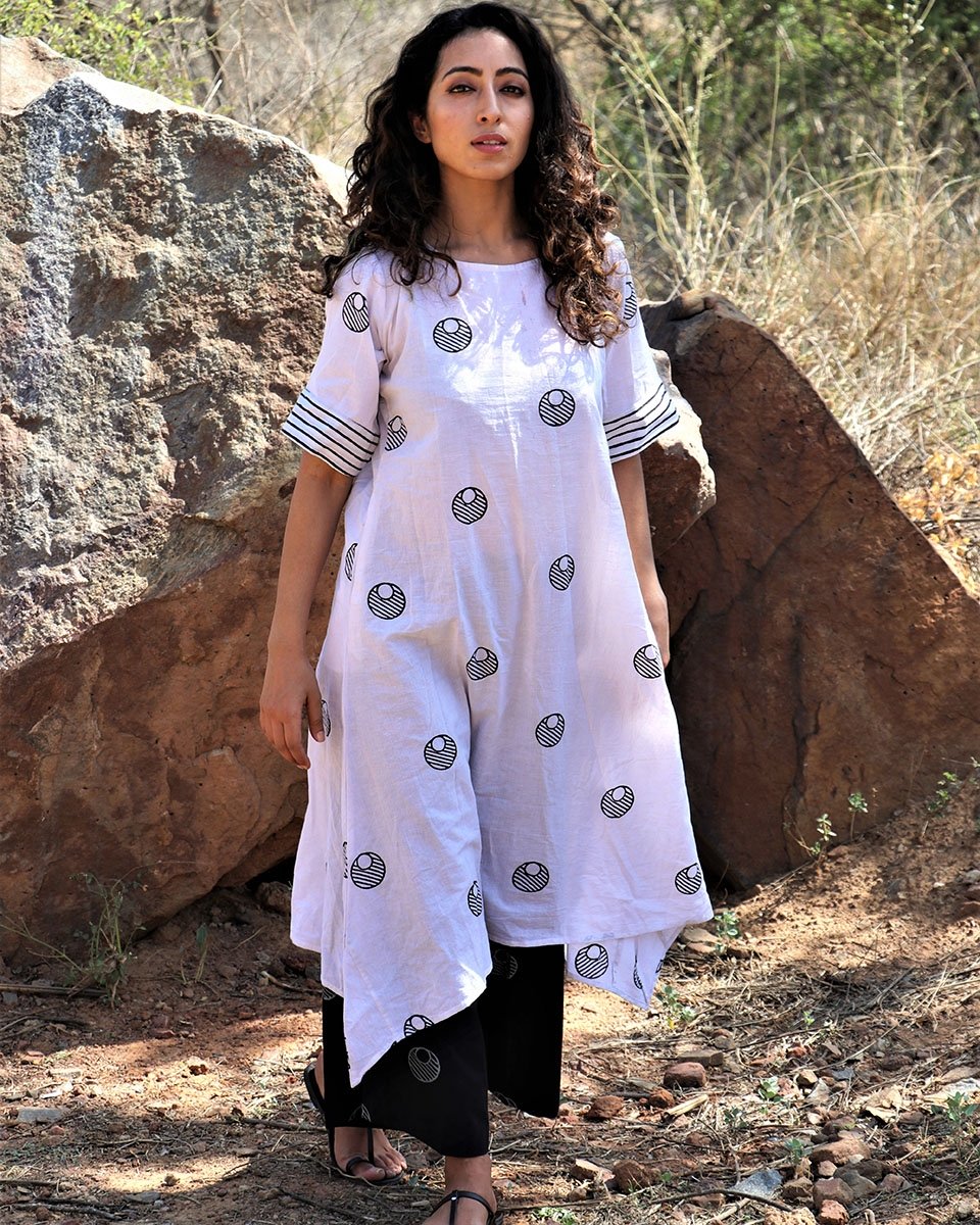 Chidiyaa White Cotton Kurti